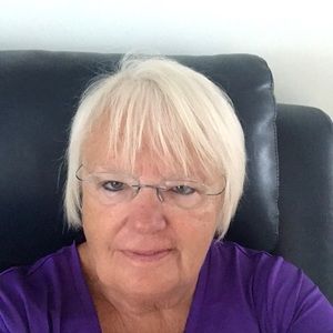 Meet your Posher, Val